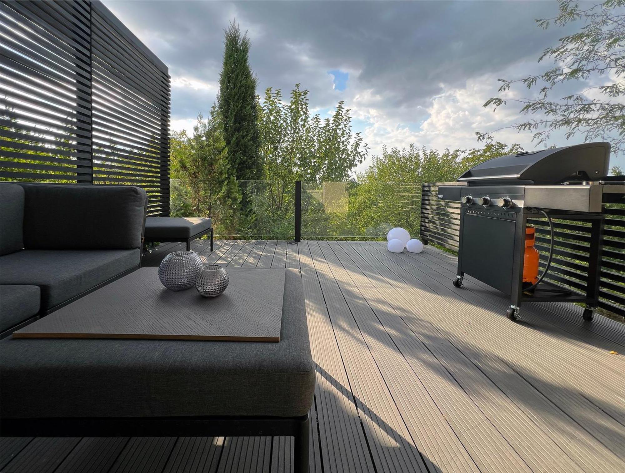 ペトロヴァラディンPergola House In A Green Oasis With Fantastic Viewアパートメント エクステリア 写真